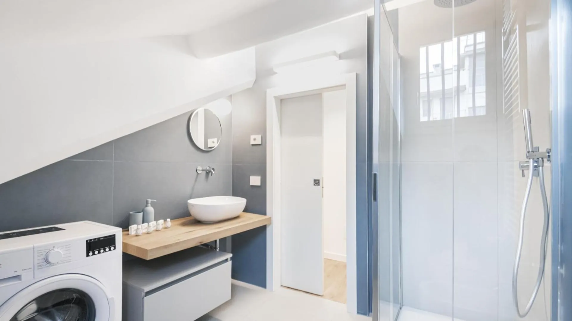 Easylife - Moderno Appartamento In Porta Venezia Milão 0*,